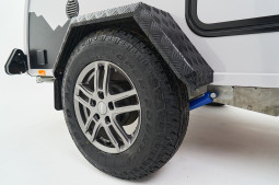 Aluminum fenders with 85 kg load capacity